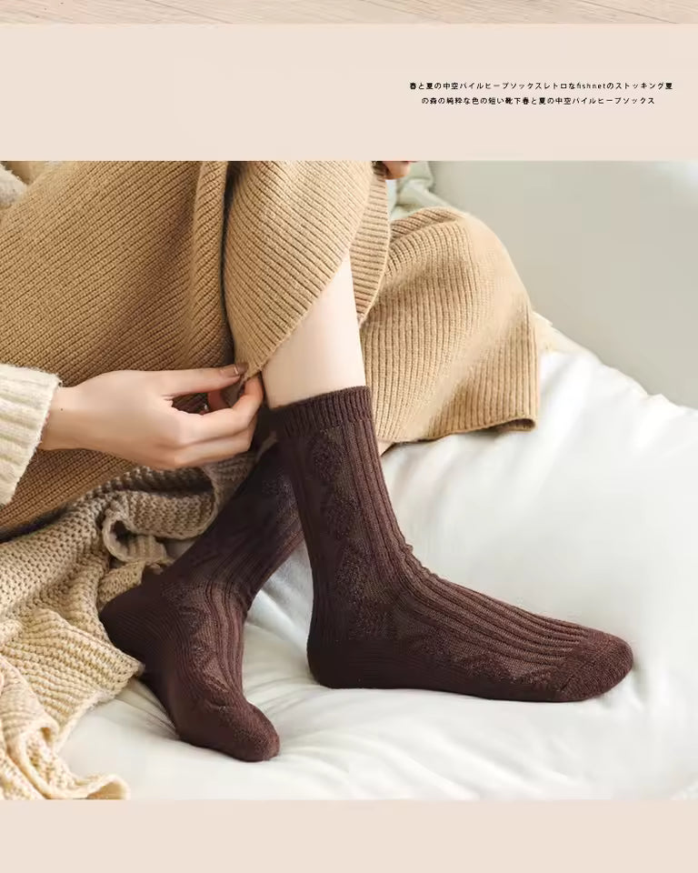 2 Pairs Winter Wool Socks Women Diamond Check Warm Velvet Cashmere Socks Mid Calf Thicken Solid Black White Socks Korean Japan