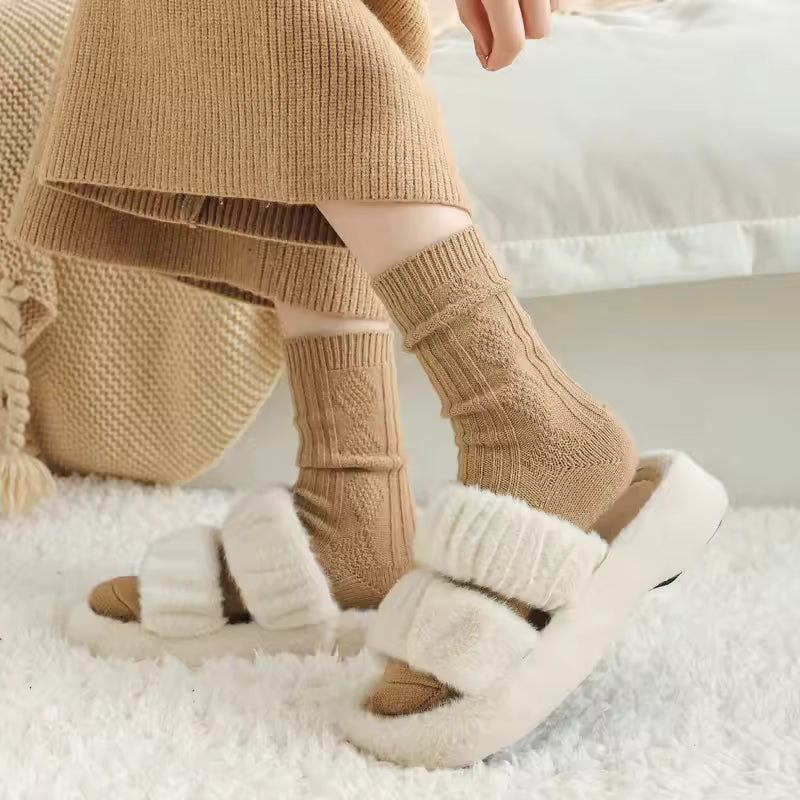 2 Pairs Winter Wool Socks Women Diamond Check Warm Velvet Cashmere Socks Mid Calf Thicken Solid Black White Socks Korean Japan