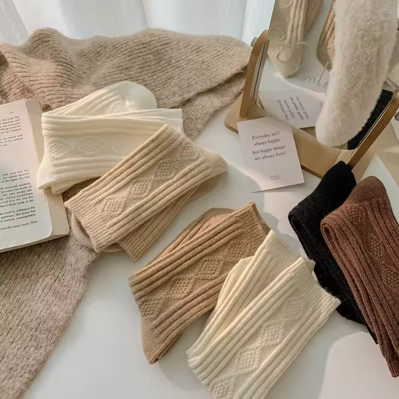 2 Pairs Winter Wool Socks Women Diamond Check Warm Velvet Cashmere Socks Mid Calf Thicken Solid Black White Socks Korean Japan